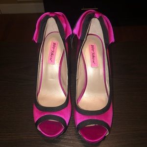 Fushia Betsey Johnson Heels